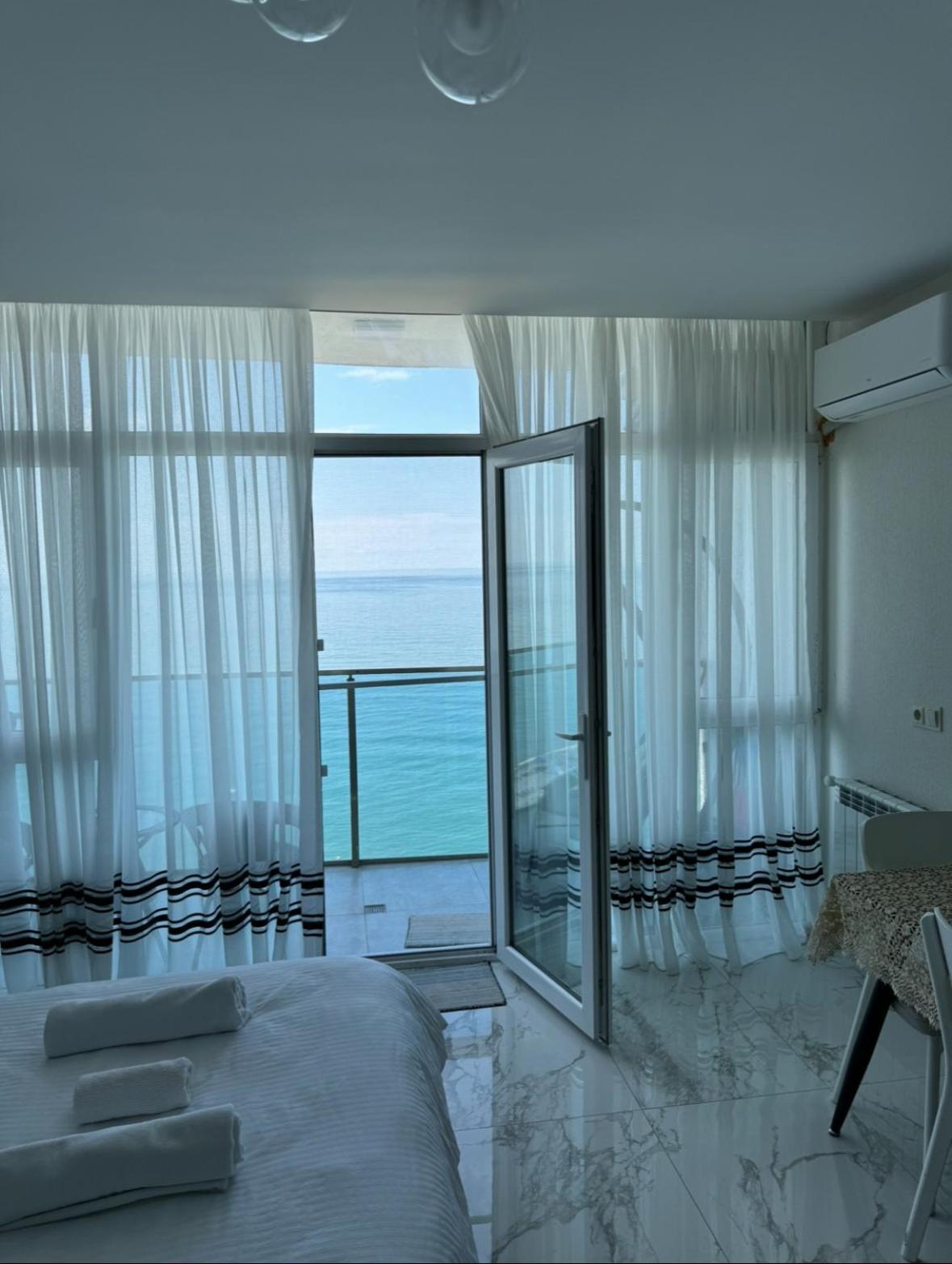 Sea Apartamento Batumi Exterior foto