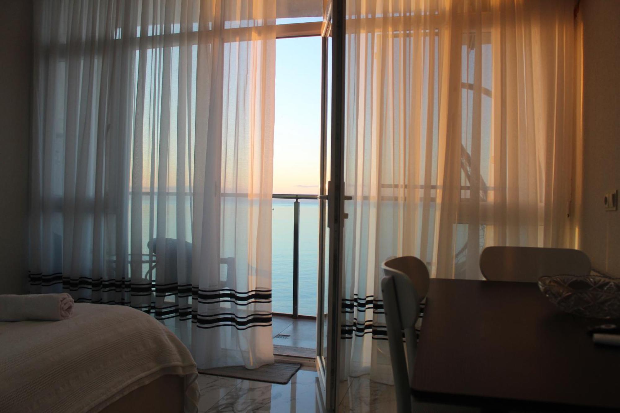 Sea Apartamento Batumi Exterior foto